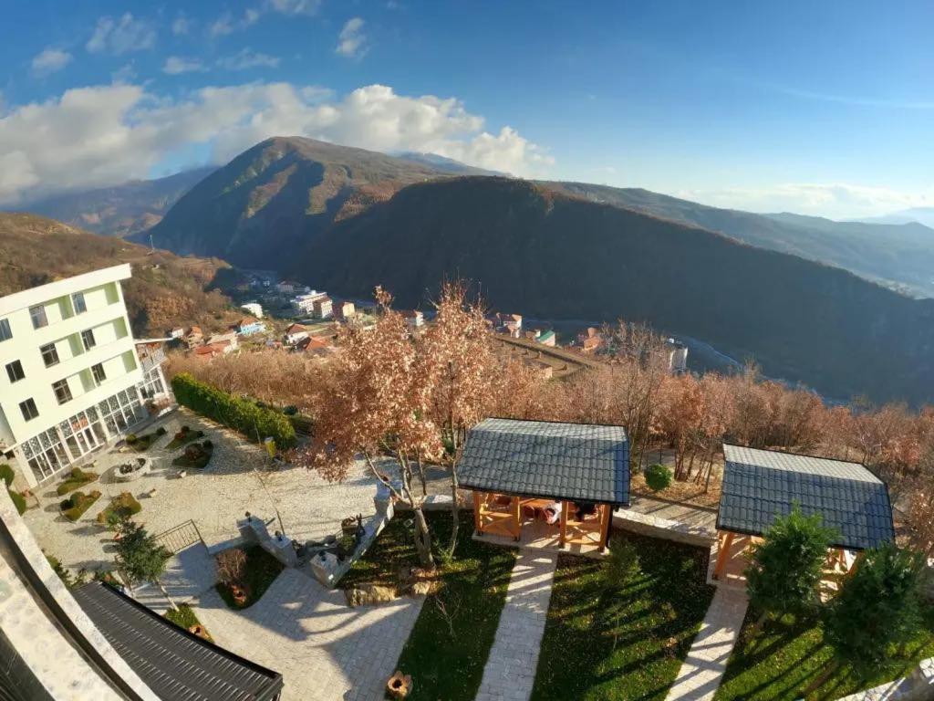 Bujtina Vrenezi Hotel Peshkopi Ngoại thất bức ảnh