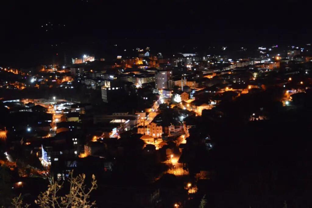 Bujtina Vrenezi Hotel Peshkopi Ngoại thất bức ảnh