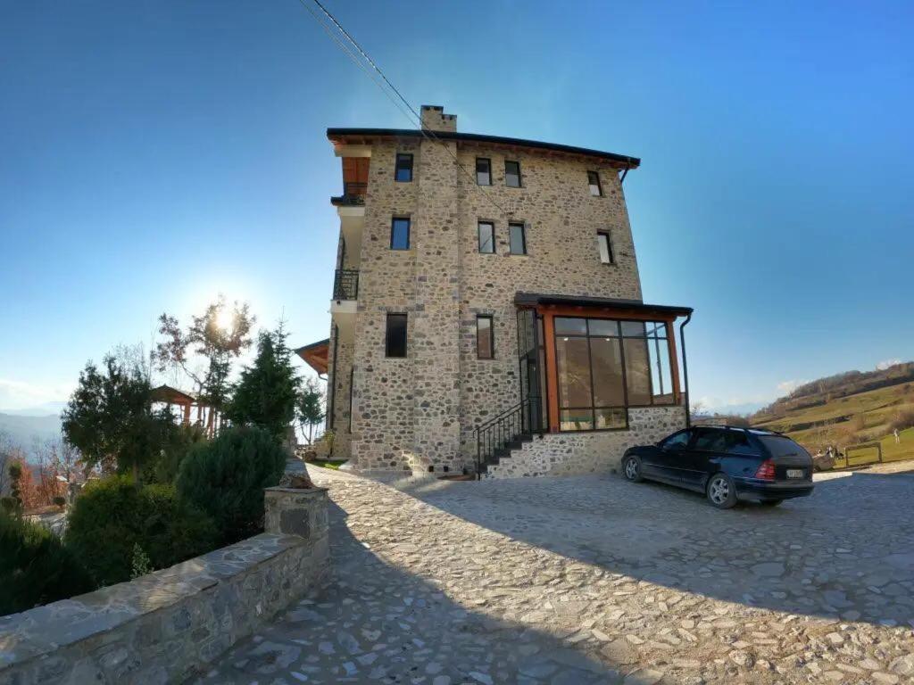 Bujtina Vrenezi Hotel Peshkopi Ngoại thất bức ảnh