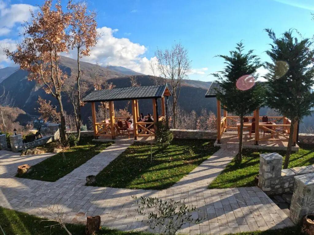 Bujtina Vrenezi Hotel Peshkopi Ngoại thất bức ảnh