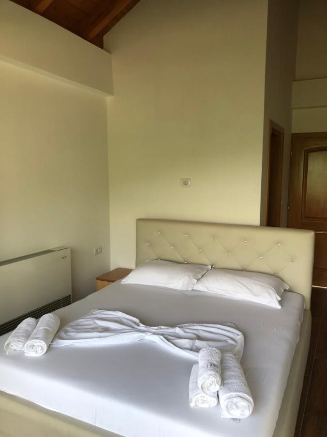 Bujtina Vrenezi Hotel Peshkopi Ngoại thất bức ảnh